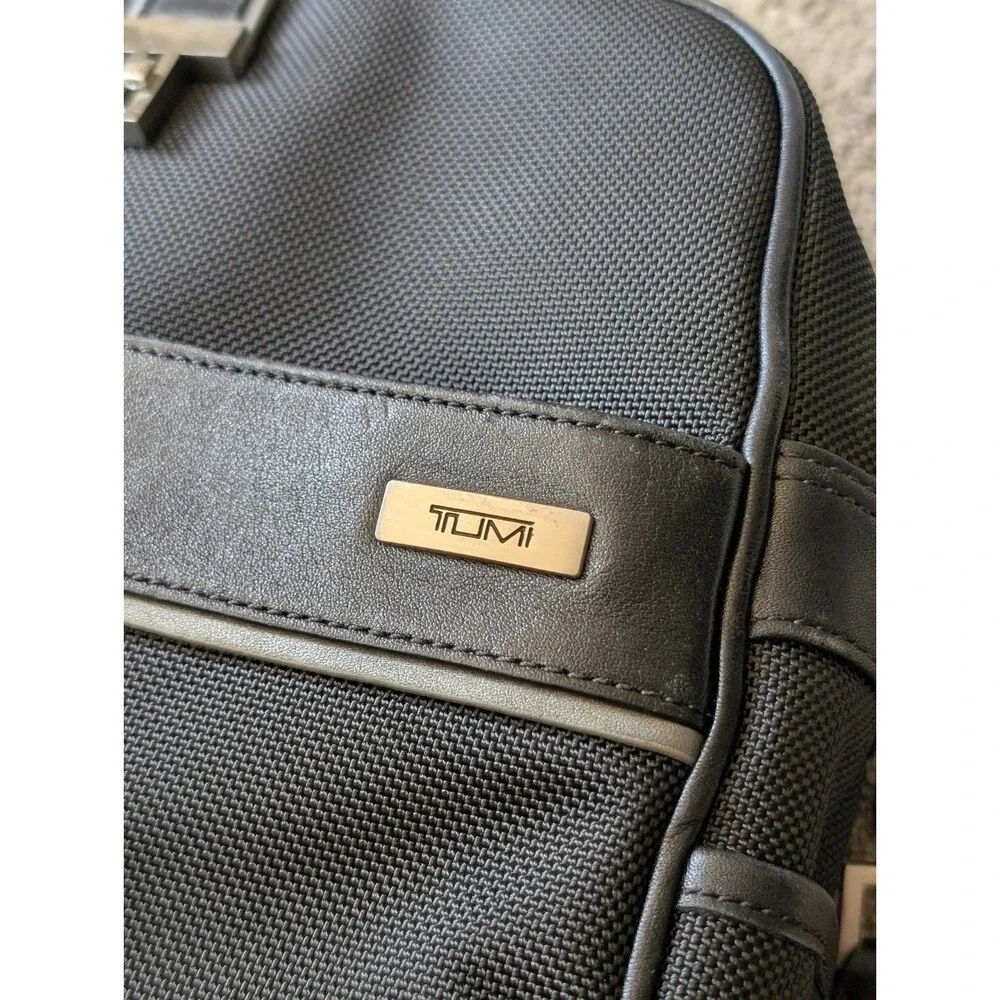 Tumi Briefcase Elements Collection Nylon Leather Handle Zip Laptop Bag Carry On